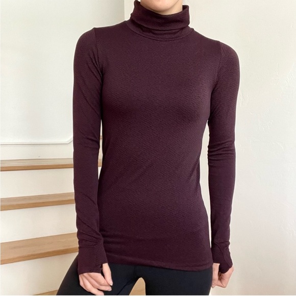 Athleta Flurry Peak Nylon Turtleneck Top Flecked Burgundy Size Large - Picture 1 of 5